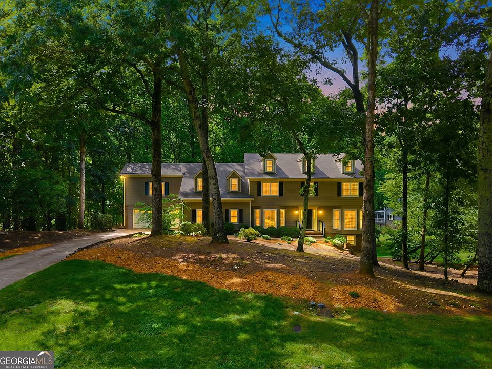 1st image of 255 Waverly Hall Dr