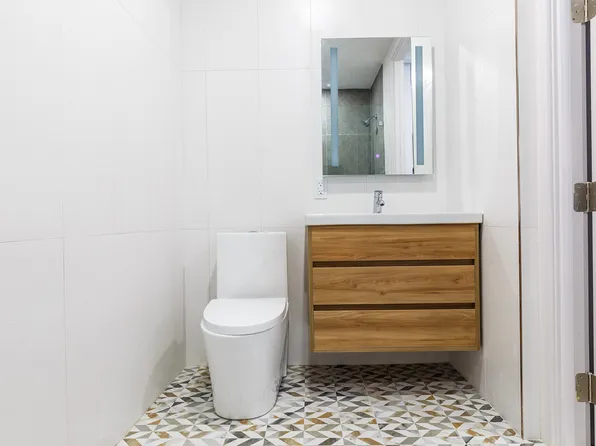 584 Fourth Avenue image 5 of 21