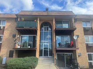 1075 Higgins Quarters Dr UNIT 3-208, Hoffman Estates, IL 60169