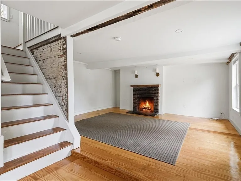 16 West St — Photo 11