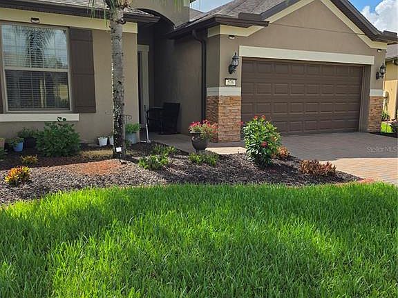 2nd image of 576 Cantabria Dr