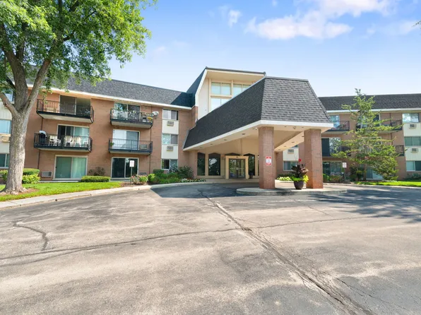 1198 Royal Glen Dr APT 101, Glen Ellyn, IL 60137
