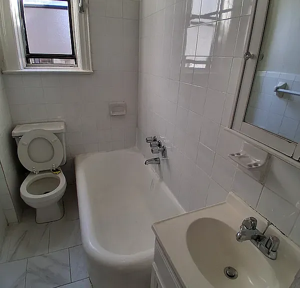 438 52nd St #B5 — Photo 6