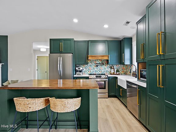 2nd image of 7400 Ridgeview Place