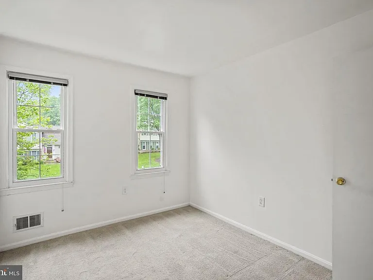 9086 Brook Ford Rd — Photo 20