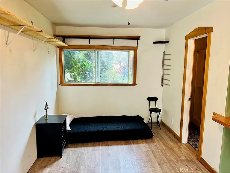 13737 Linfield Ave — Photo 7