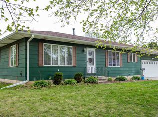 120 W Weare St, Clarksville, IA 50619