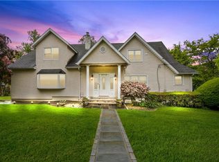 373 Warren Ave, Hawthorne, NY 10532