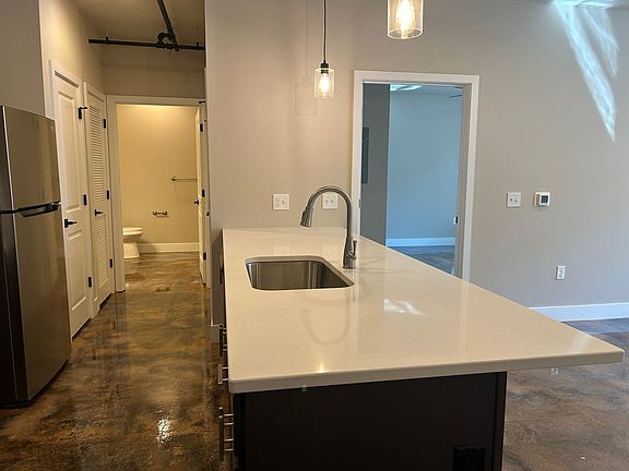 5th image of 1245 W Princess St #205