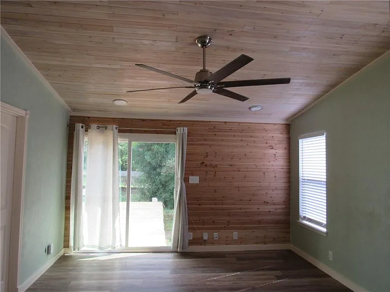 1603 Shotwell Ln — Photo 17