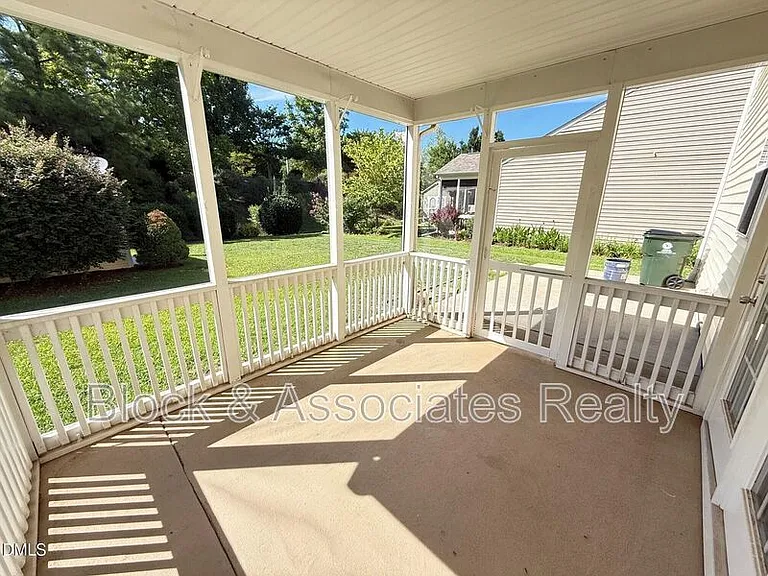 420 Cline Falls Dr — Photo 26