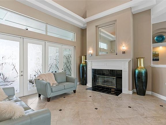 4th image of 6430 Renwick Cir