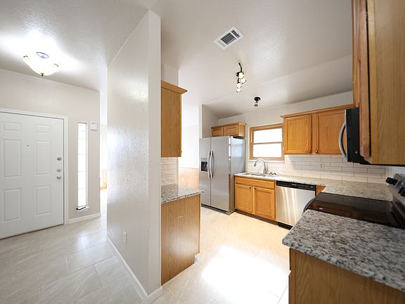 5th image of 2403 Haven Dr