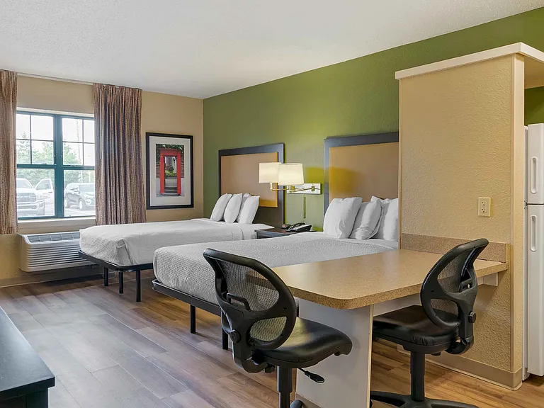 Studio Suite - 2 Full Beds