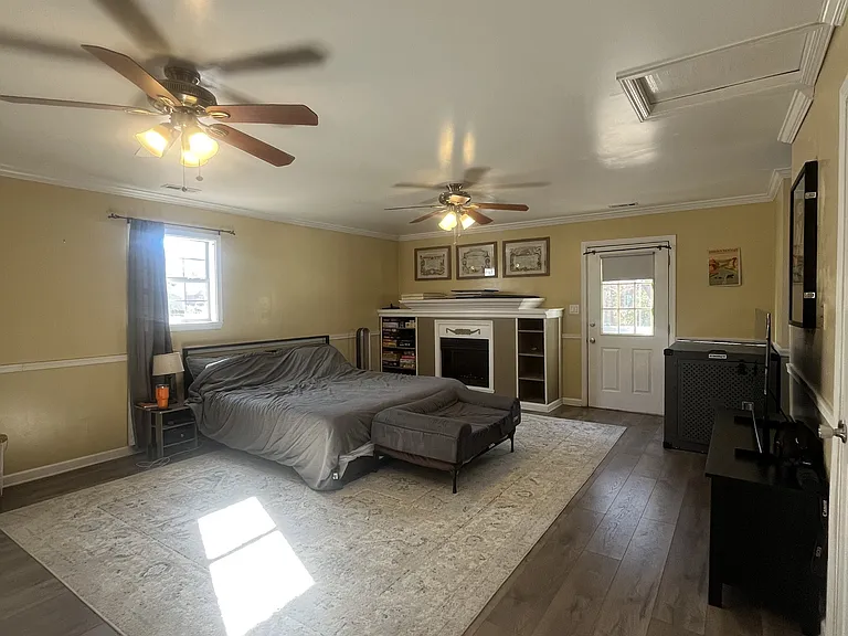 710 Forrest Dr — Photo 9