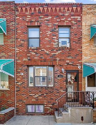4th image of 2549 S Sartain St