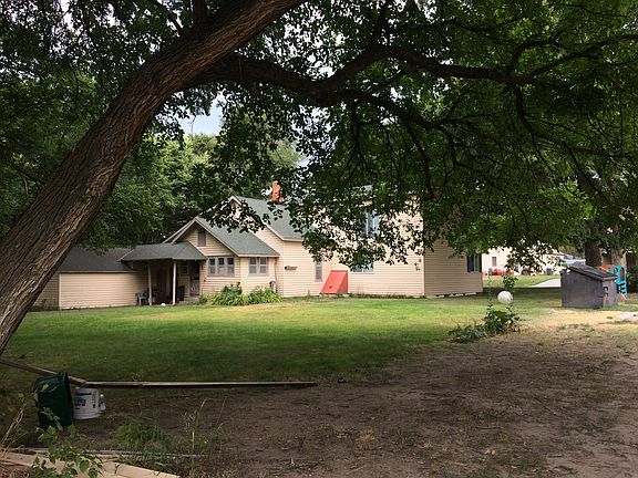 2nd image of 301 E 4th St