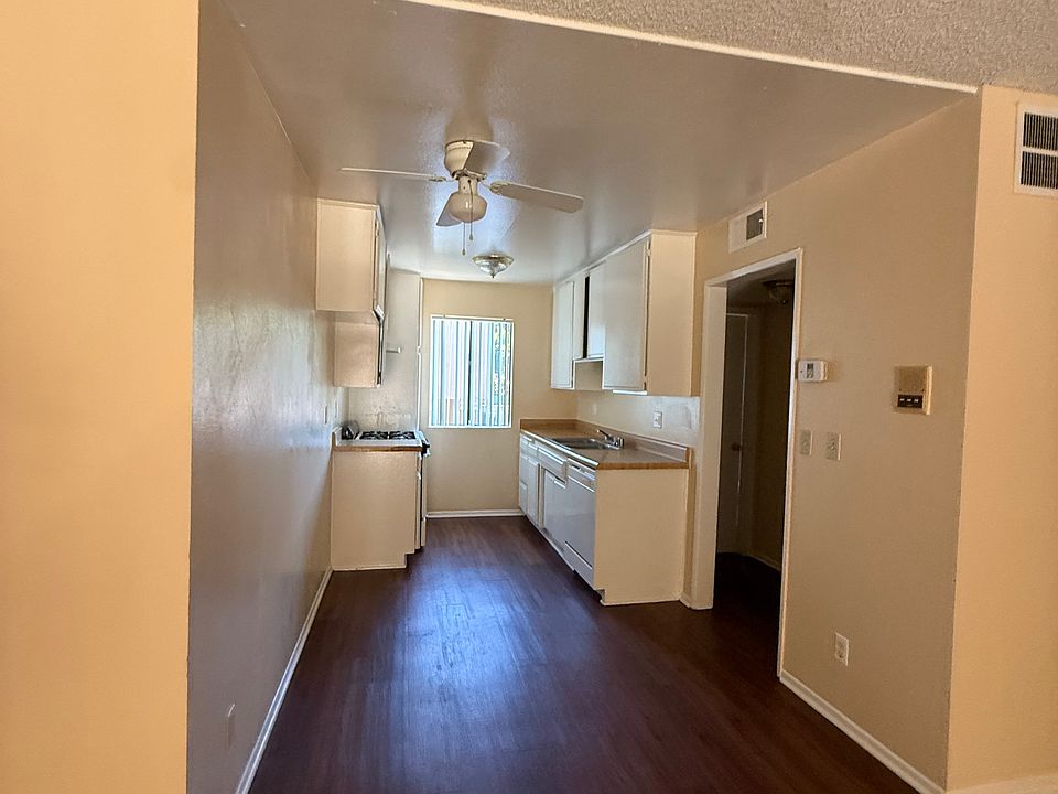 1st image of 15037 Victory Blvd #107