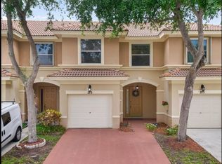 273 River Bluff Ln, Royal Palm Beach, FL 33411