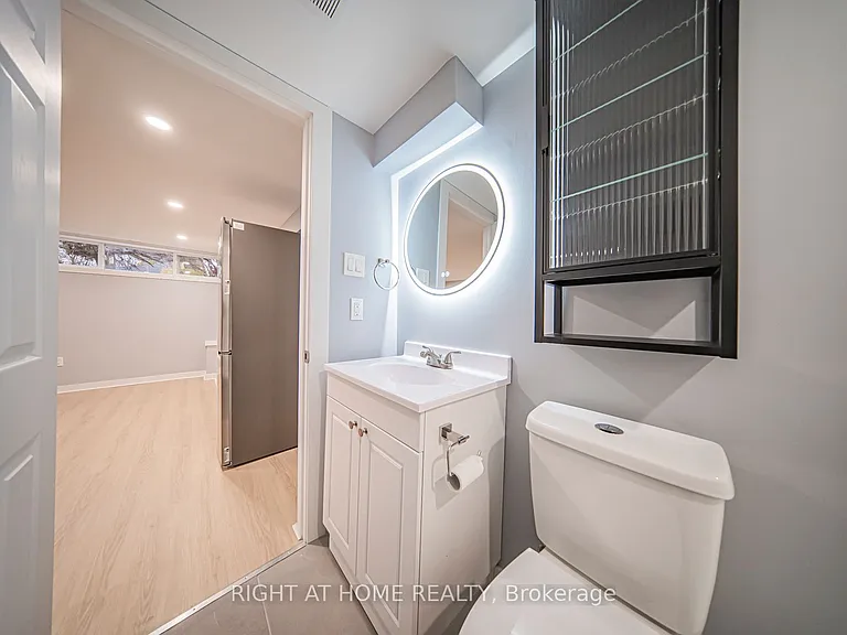 250 Beechy Dr #BASEMENT — Photo 15