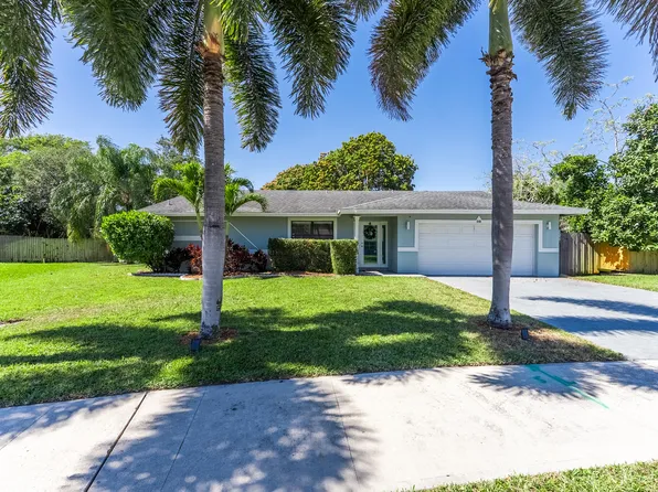 548 NW 45th Drive, Delray Beach, FL 33445