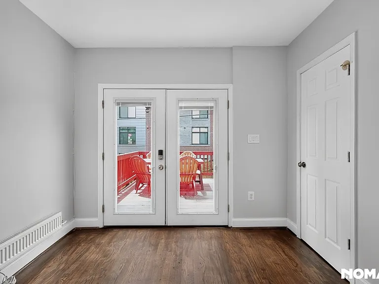 2630 10th St NE — Photo 11
