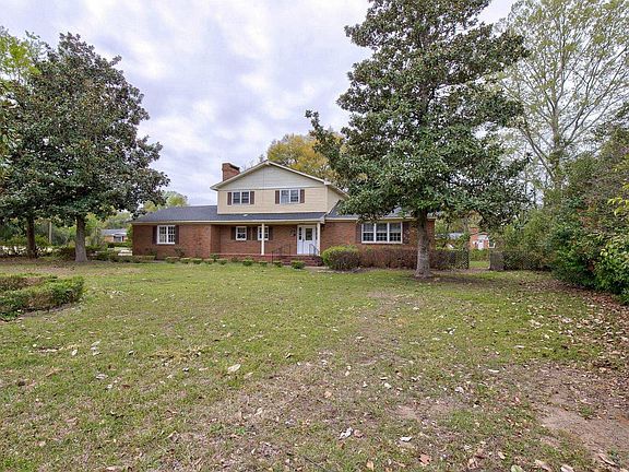 2nd image of 998 S Main St