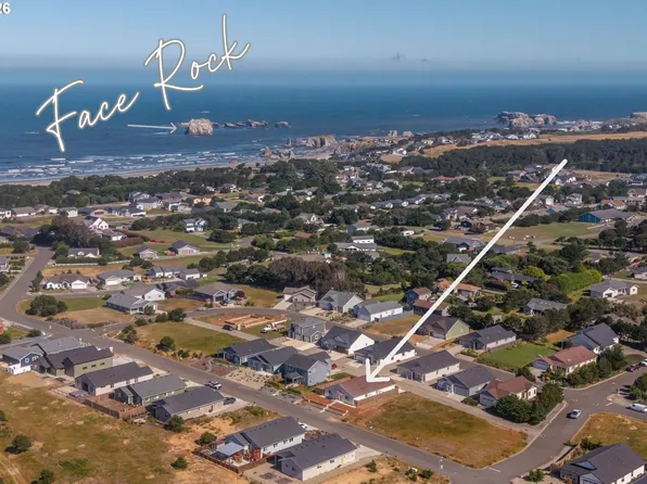 746 Seacrest Dr, Bandon, OR 97411