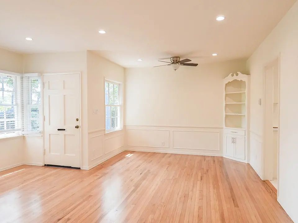 1st image of 3642 S Centinela Ave