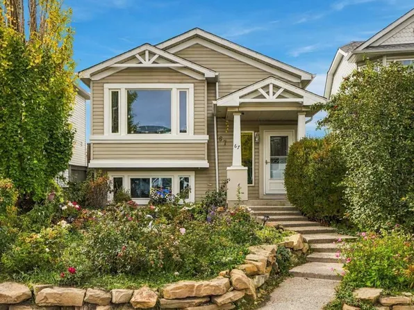 67 E Martin Crossing Close NE, Calgary, AB T3J 3S2