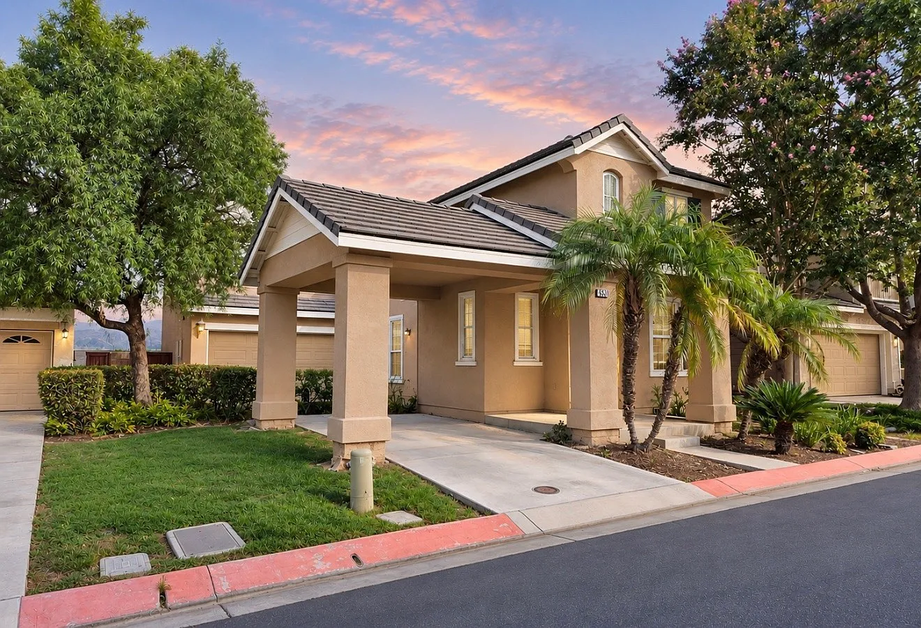 4 bed, 2.5 bath, 2112 sqft, $3,850 — Photo 2