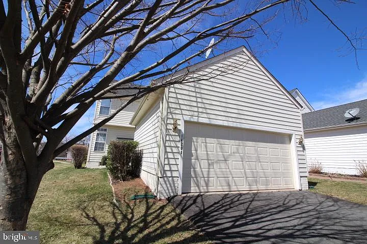 14201 Reidhall Pl — Photo 56