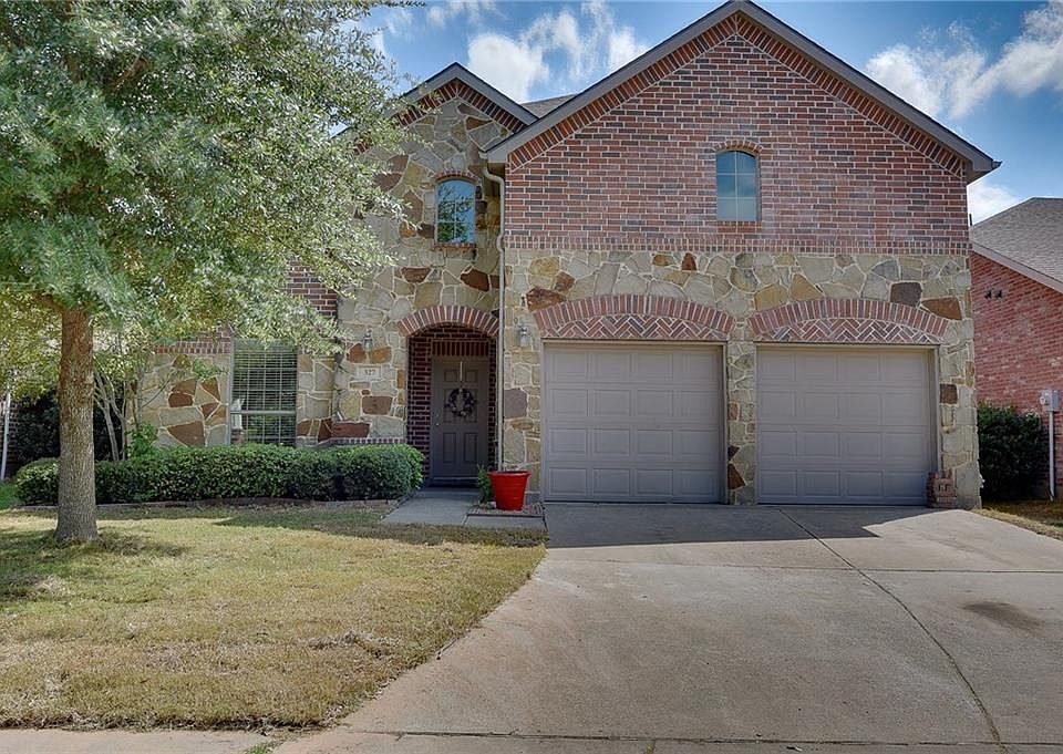 1st image of 327 Highland Creek Dr