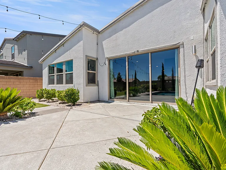 8370 Charleston Peak St — Photo 35
