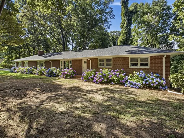 187 Hilltop St, Cleveland, GA 30528