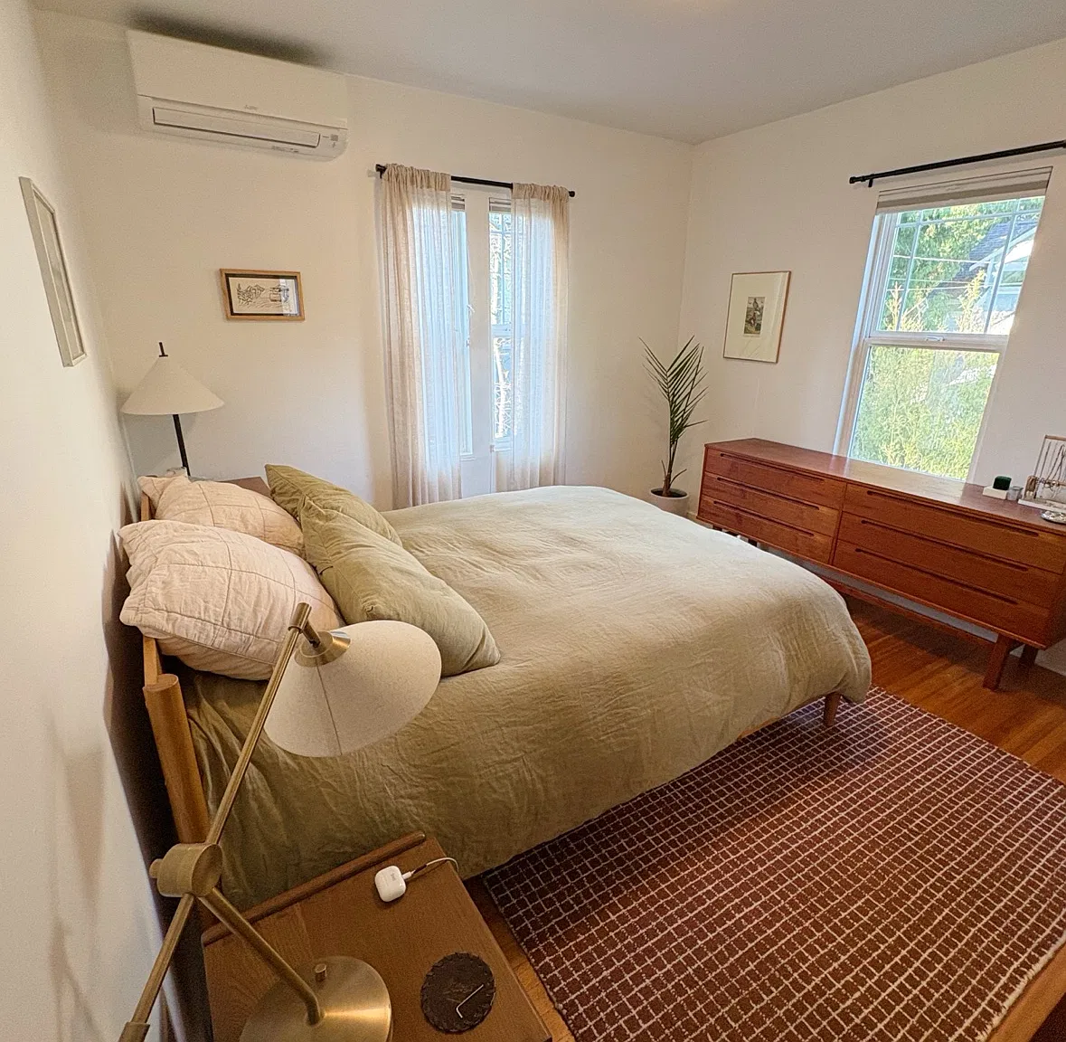 2 bed, 2296 sqft, $4,300 — Photo 3