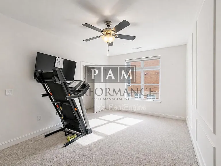 1905 N Water St #205 — Photo 9