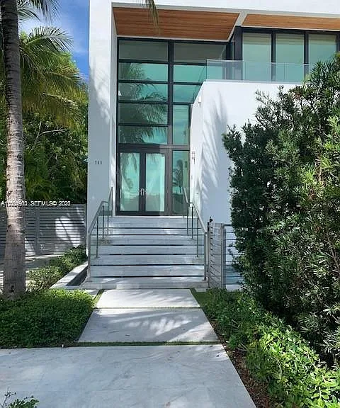 785 Harbor Dr — Photo 4