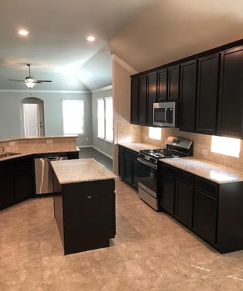 14624 Viking Ln — Photo 3