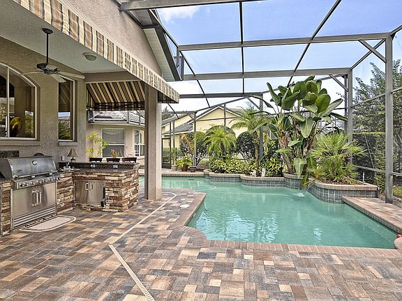 5th image of 3256 Regal Crest Dr