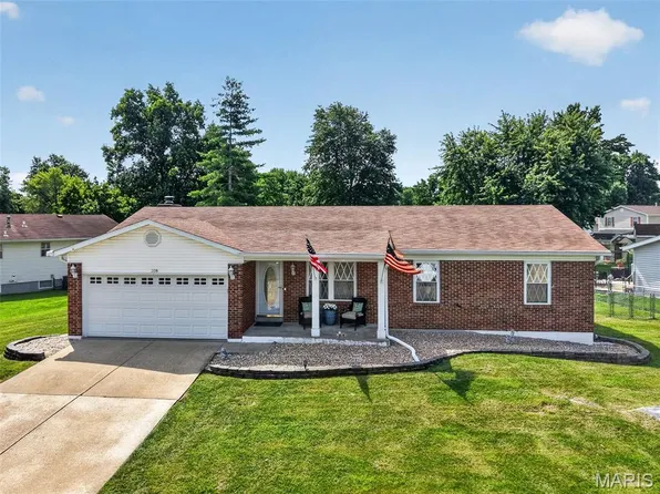 108 Sunny Hill Blvd, Saint Peters, MO 63376