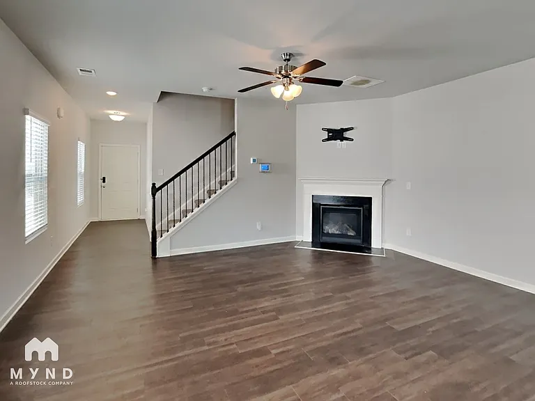 5018 Rapahoe Trl — Photo 2