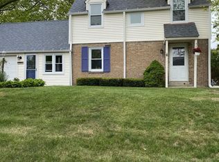 2135 Miraflores Ave, Waukegan, IL 60087