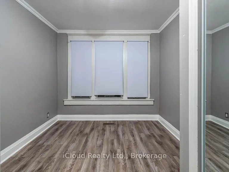 225 Wallace Ave — Photo 8