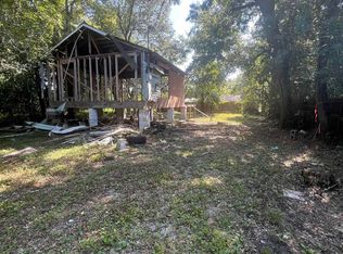 221 W Cypress St, Gonzales, LA 70737