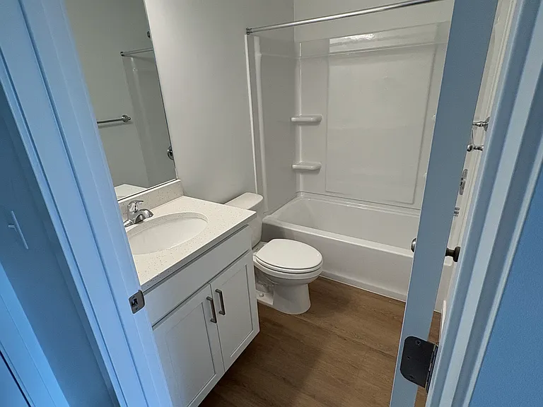 486 S 700 W — Photo 6
