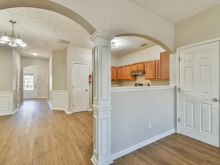 2529 Emma Way — Photo 6