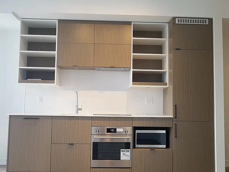 20 Edward St #2420 — Photo 3