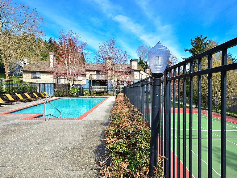 North Creek Heights Apartments — Photo 22