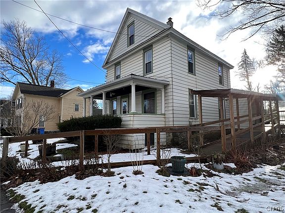 5th image of 187 Tompkins St